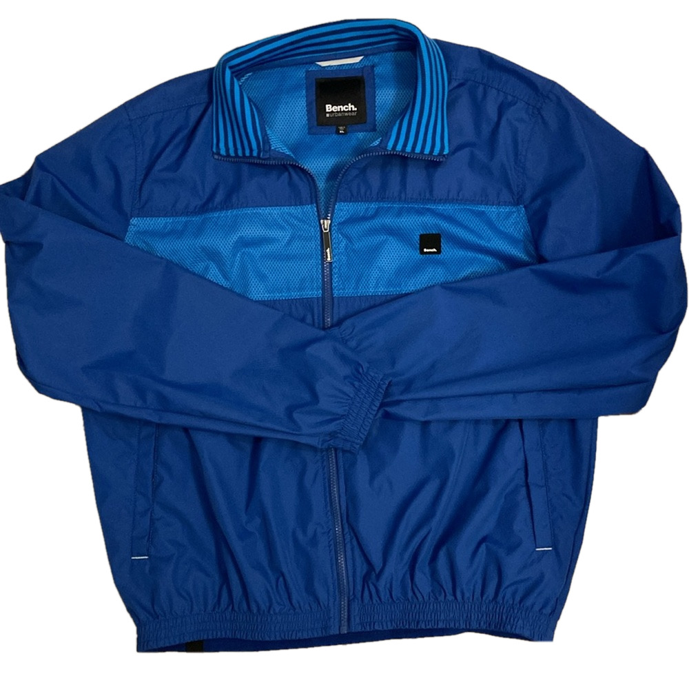 Bench Lightweight Jacket - Picture 10 of 12